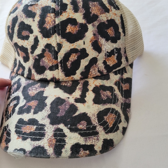 Hat - Picture 2 of 5